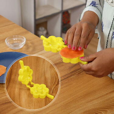 3 In 1Puri Kachori & Gujiya Maker + Free 6Pcs Snack Maker + Smart Knife (PKG10) - Image 5